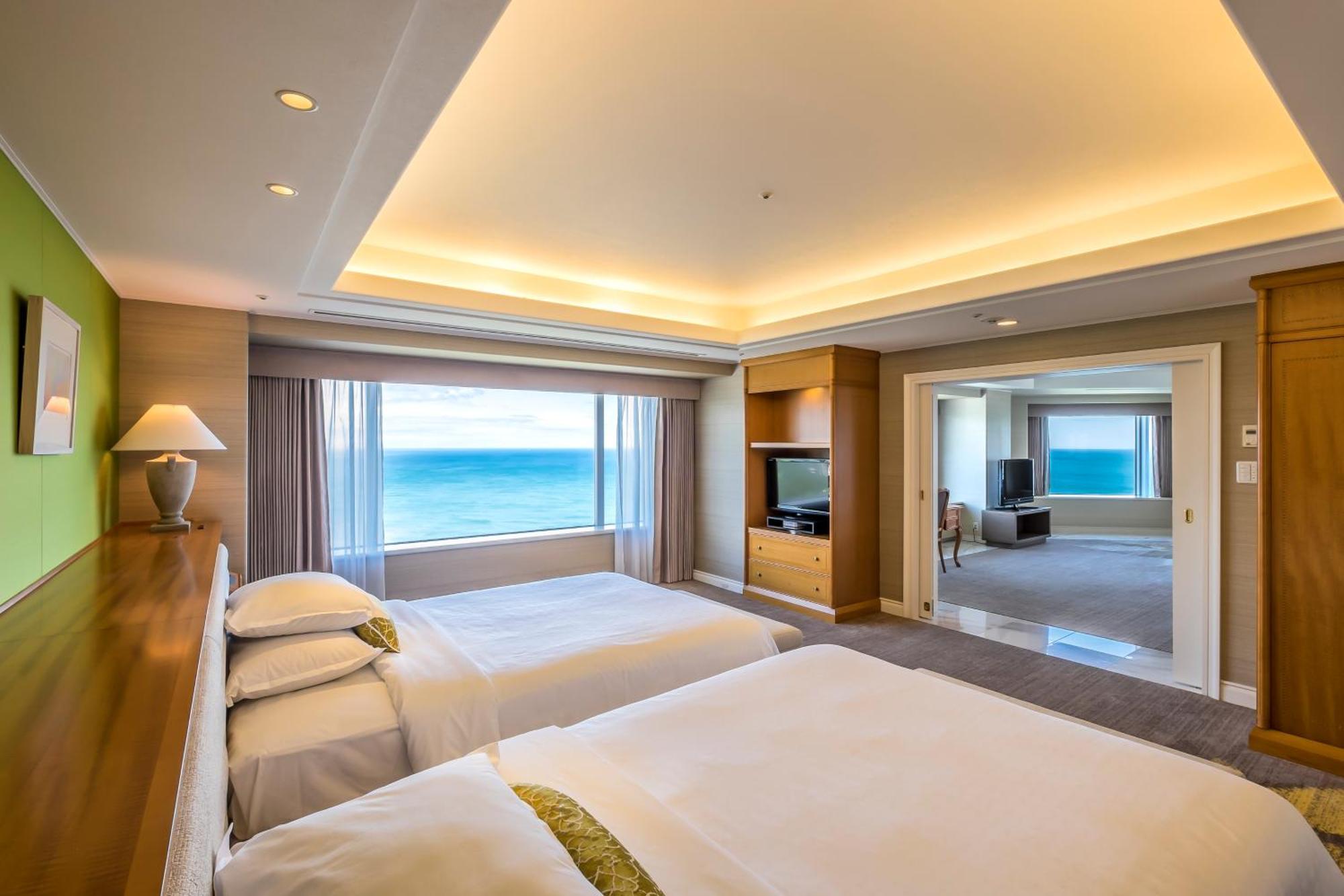 Sheraton Grande Ocean Resort Миядзаки Экстерьер фото